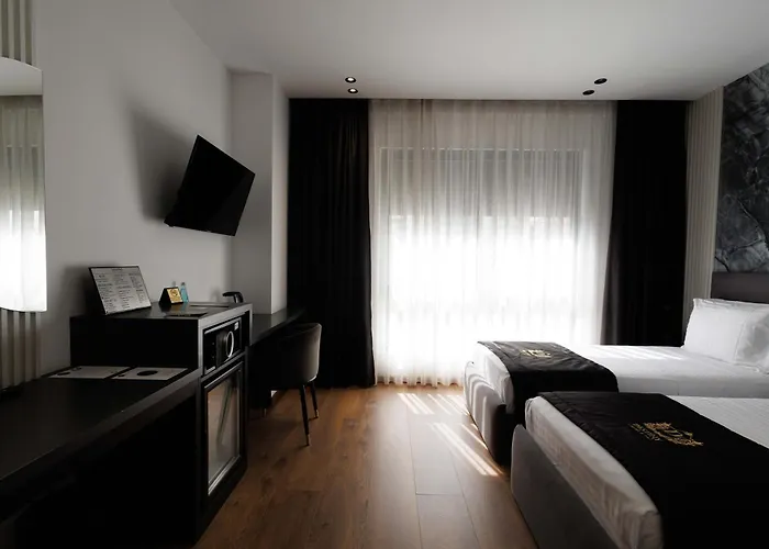 Hotel Destiny & Yzberish