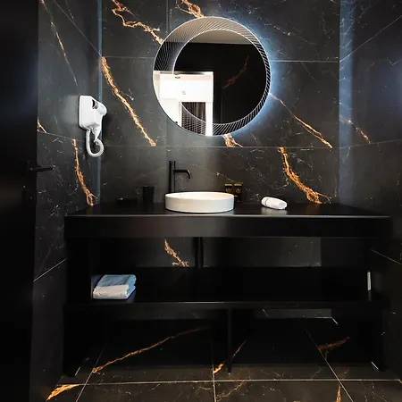 Destiny & Ξενοδοχείο 4*