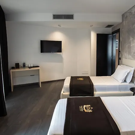 Destiny & Hotel Yzberish