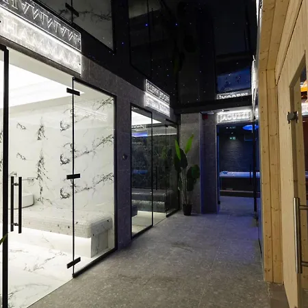 Ξενοδοχείο Destiny &