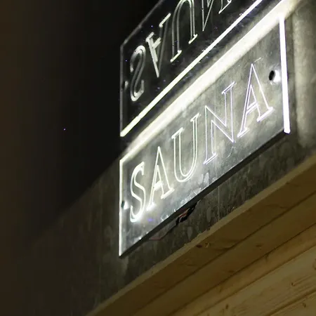 Ξενοδοχείο Destiny & Yzberishti