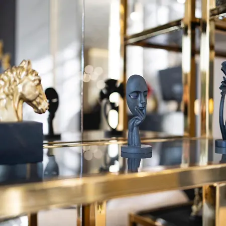 Ξενοδοχείο Destiny & Yzberishti