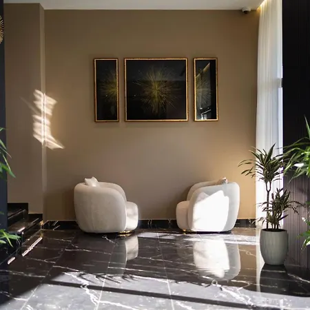 Ξενοδοχείο Destiny &