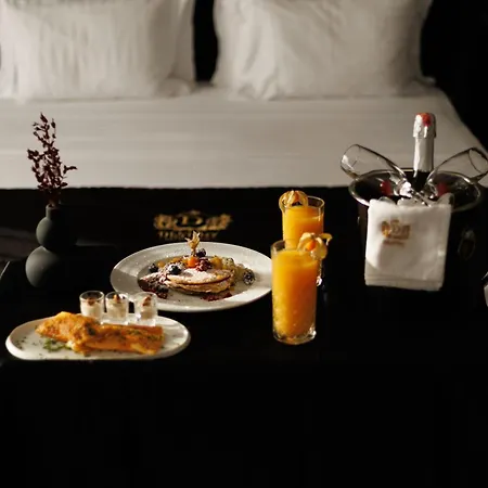 Ξενοδοχείο Destiny &