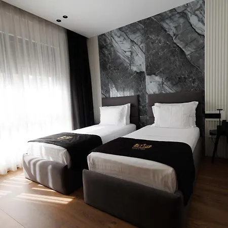 Destiny & Ξενοδοχείο