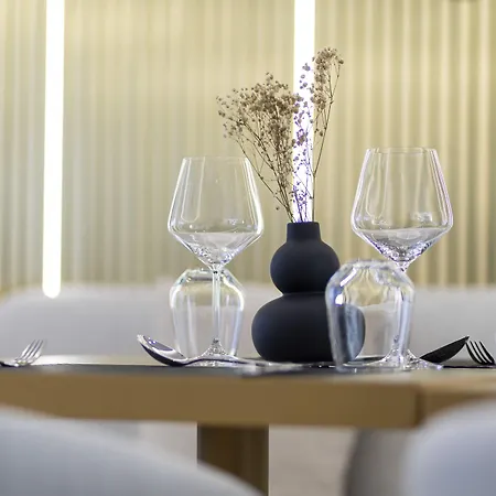 Ξενοδοχείο Destiny &