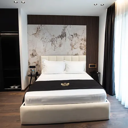 Destiny & Ξενοδοχείο