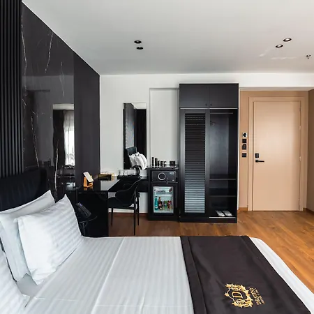 Destiny & 4* Yzberishti