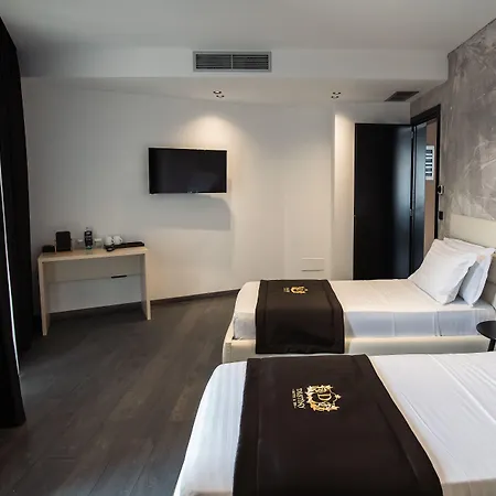 Ξενοδοχείο Destiny &