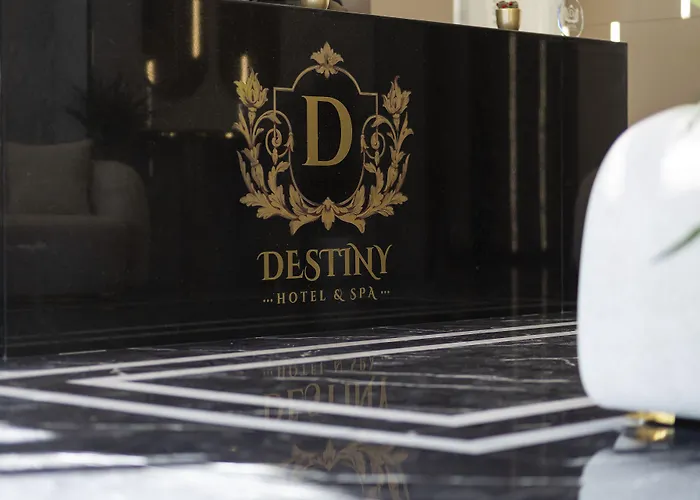 酒店 Destiny & Yzberishti